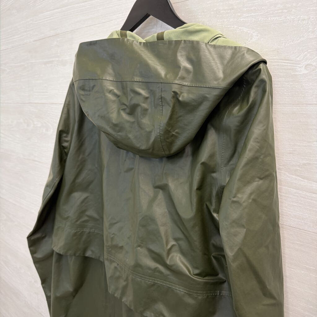 Lululemon Green Into the Drizzle Waterproof Rain Jacket 8