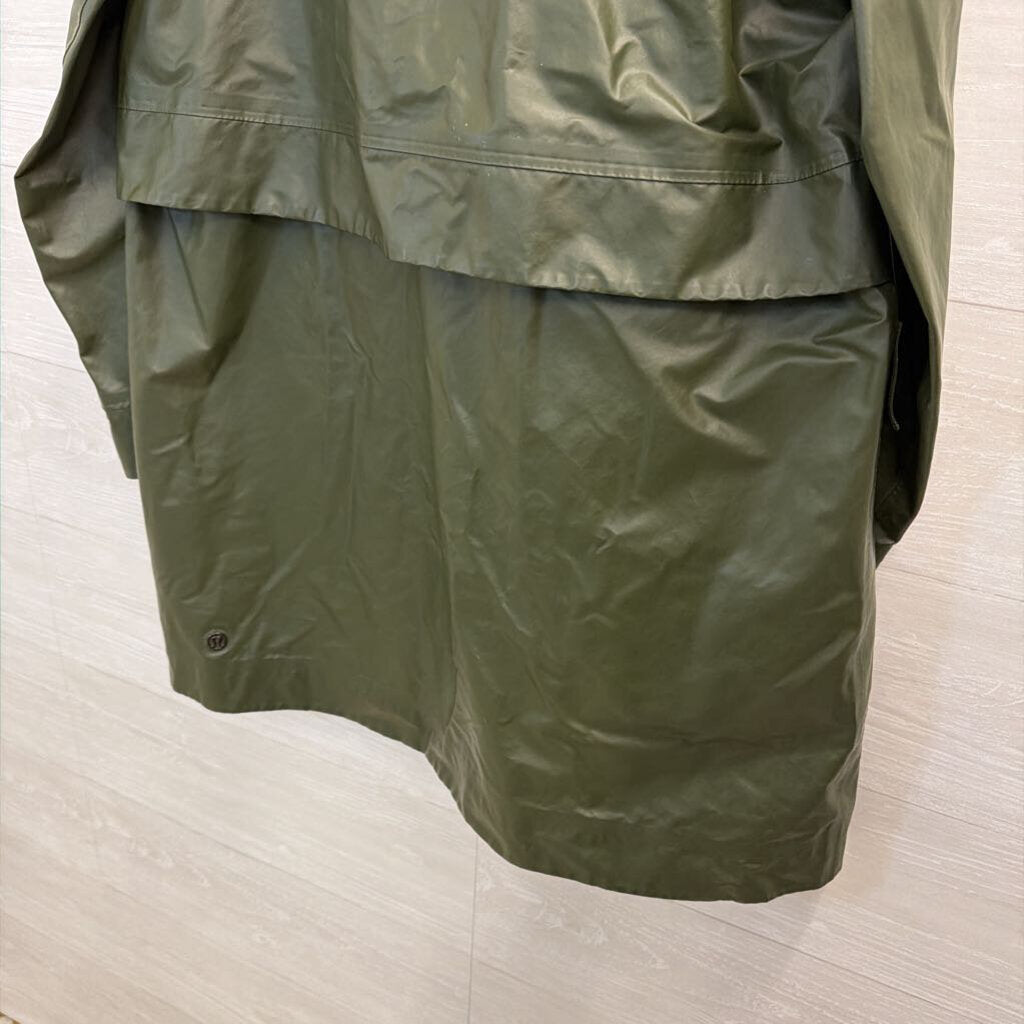 Lululemon Green Into the Drizzle Waterproof Rain Jacket 8