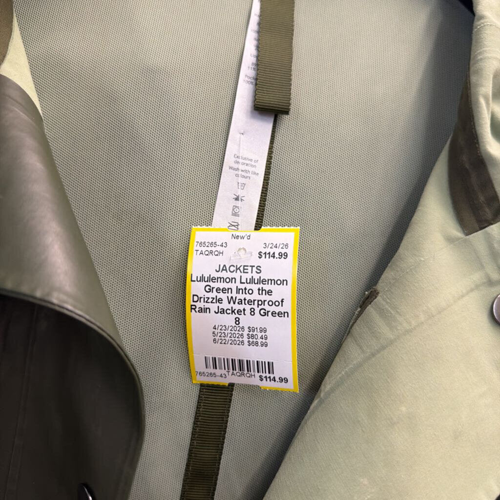 Lululemon Green Into the Drizzle Waterproof Rain Jacket 8