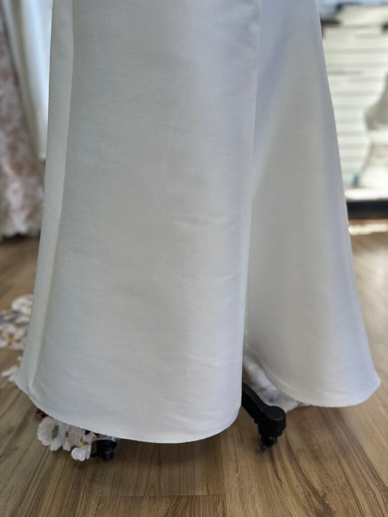 Ivory Sateen Twill with Colorful Floral Embroidery 10/12