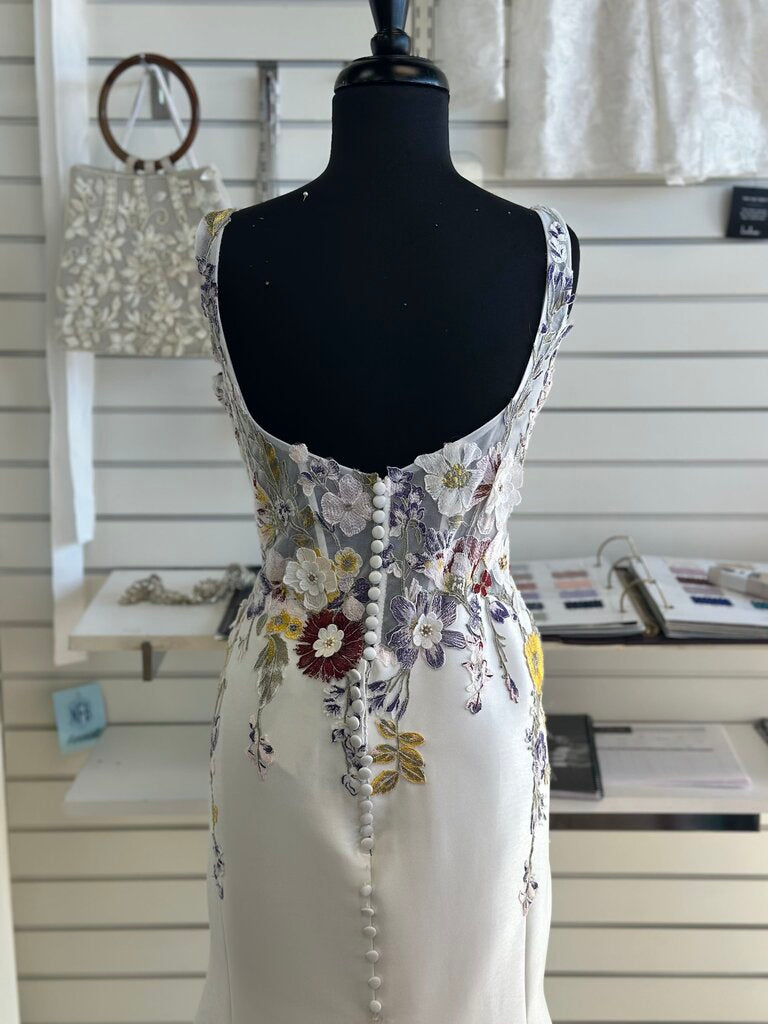 Ivory Sateen Twill with Colorful Floral Embroidery 10/12