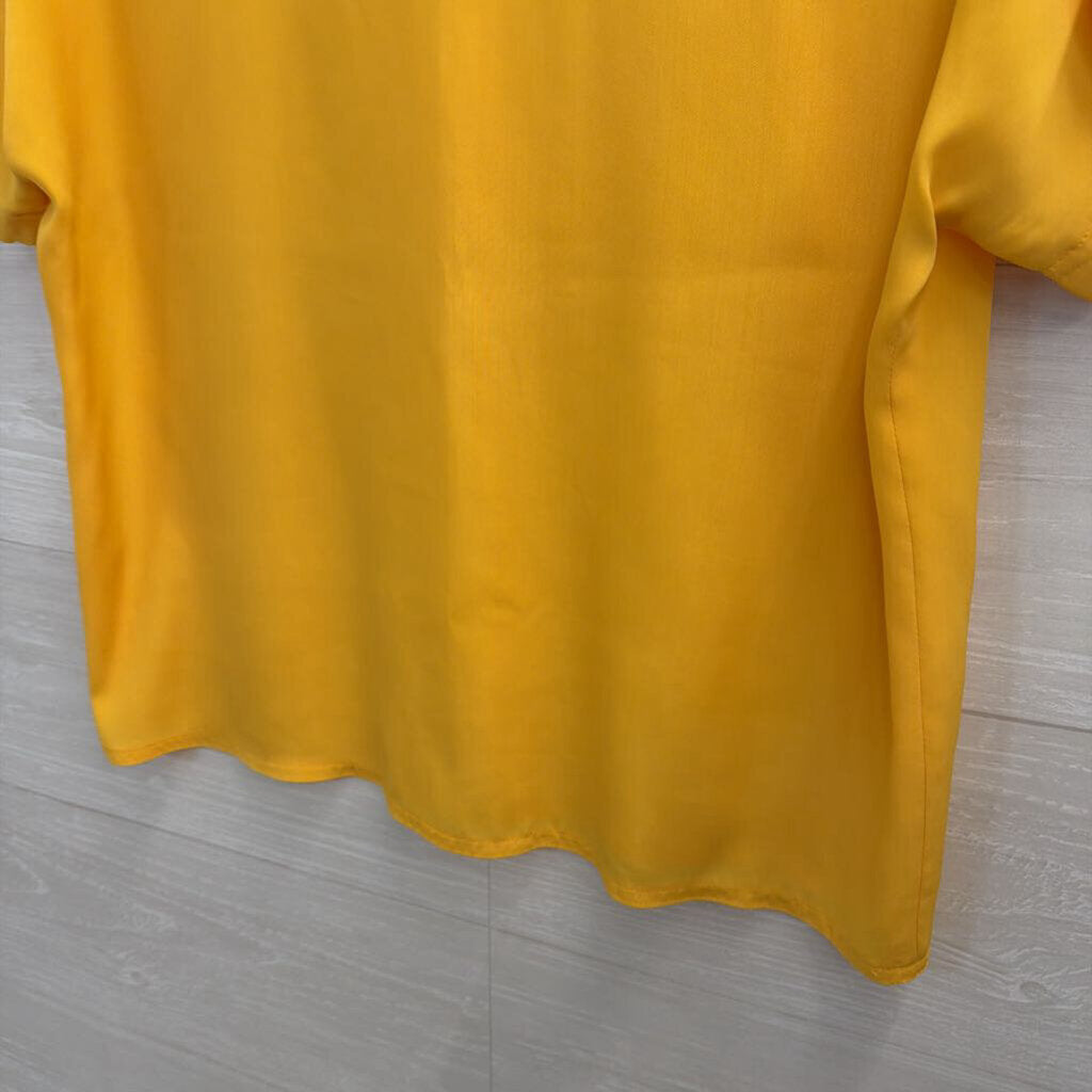 Vintage Leslie Fay Yellow Silky Short Sleeve Top 12