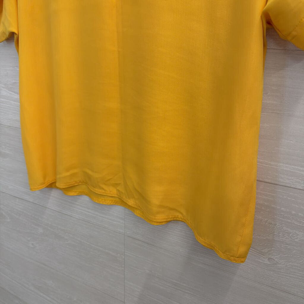 Vintage Leslie Fay Yellow Silky Short Sleeve Top 12