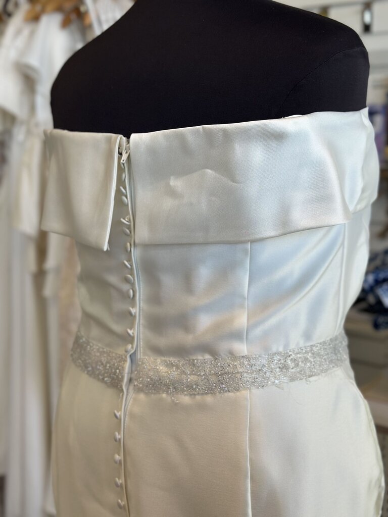 David's Bridal Ivory Off Shoulder Embellished 24W