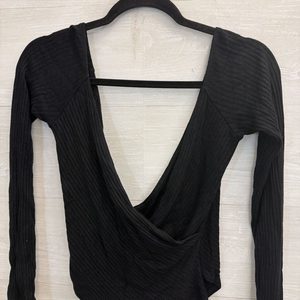 Reformation Black Ribbed Cropped Long Sleeve Top Medium