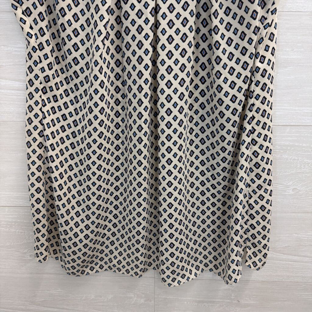 Cabi White/ Blue Print Silky Tank Top Large