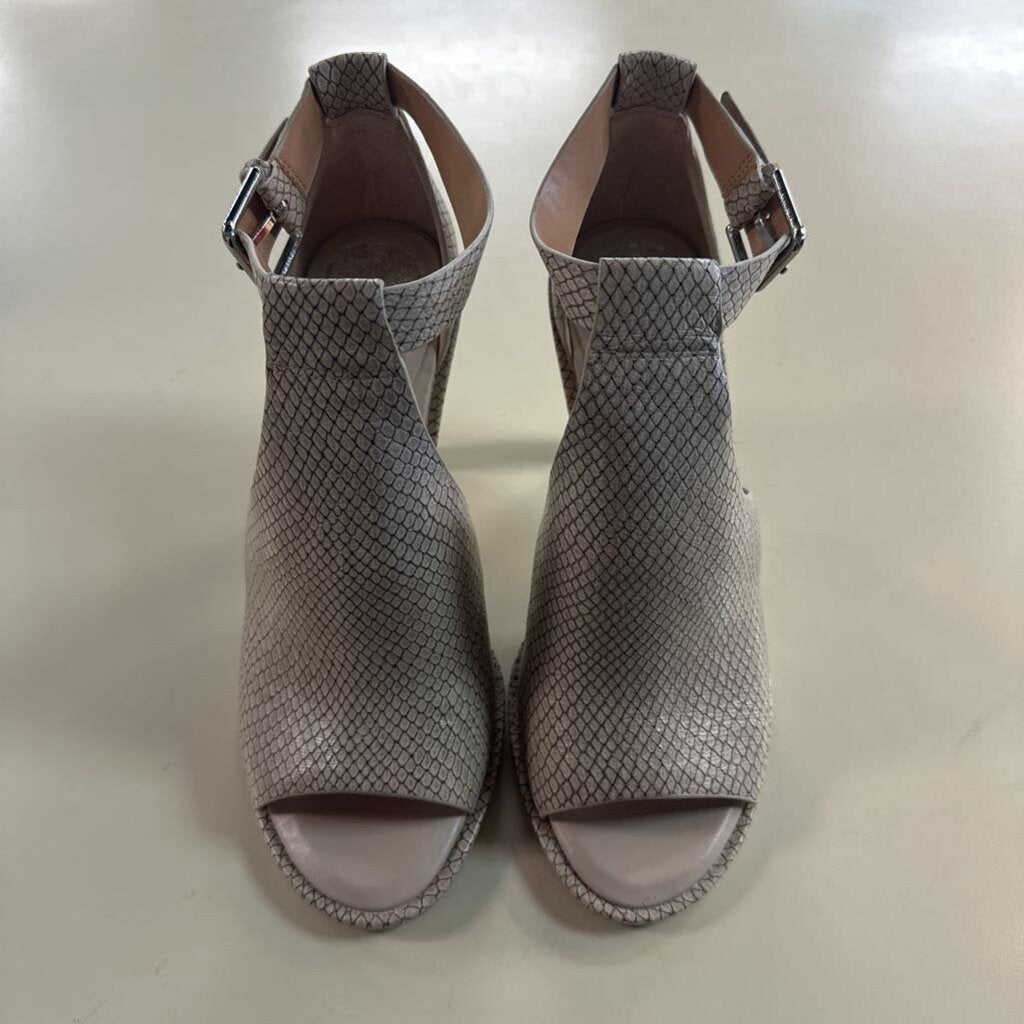 Vince Camuto Cream Snakeskin Frasper Heels 8