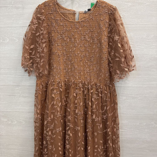 Baltic Born Rose Kendra Embroidered Short Sleeve Midi Dress 3XL