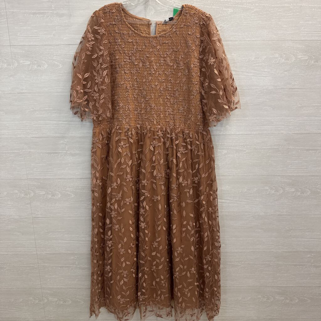 Baltic Born Rose Kendra Embroidered Short Sleeve Midi Dress 3XL
