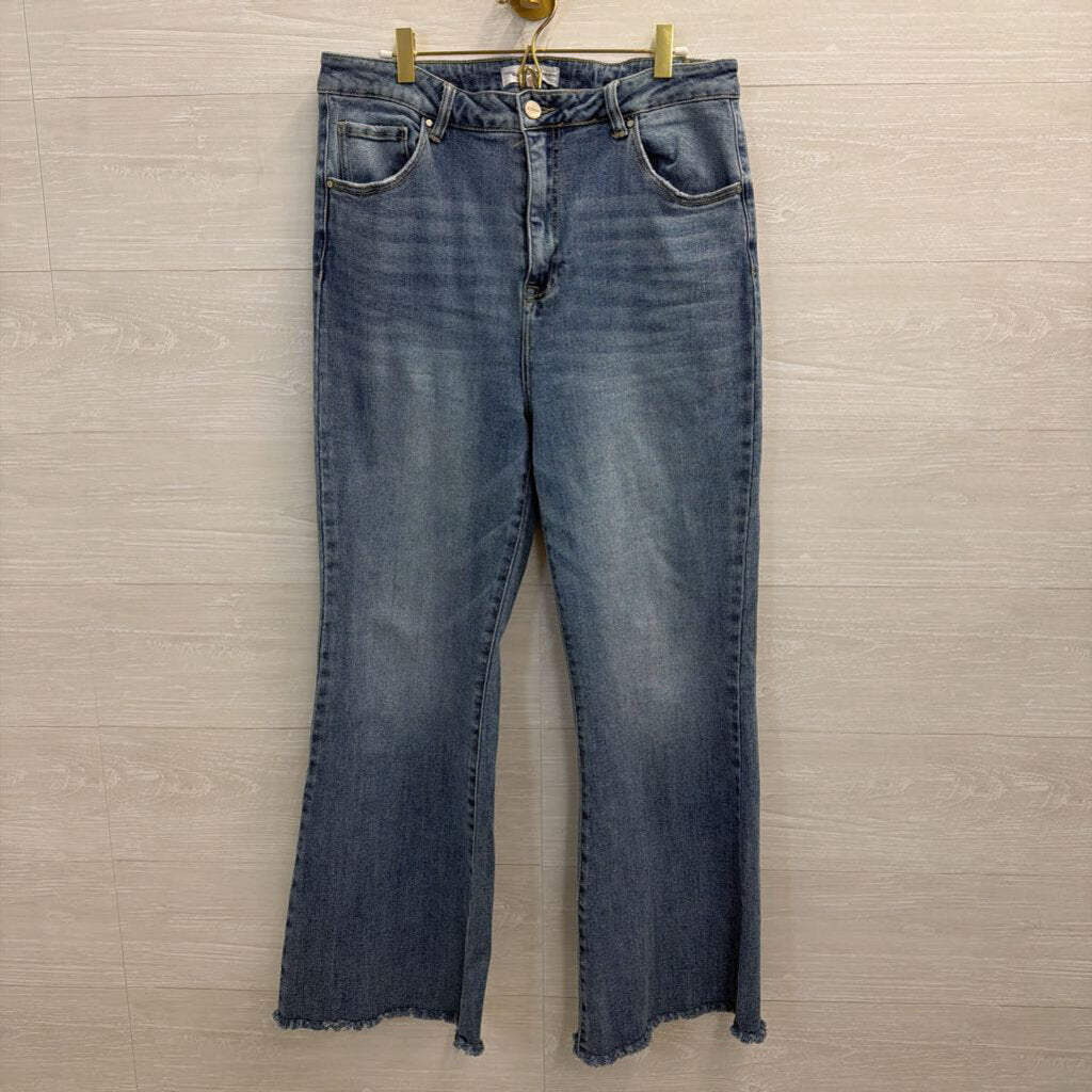 Risen Jeans Light Wash Flare Leg Jeans 1XL