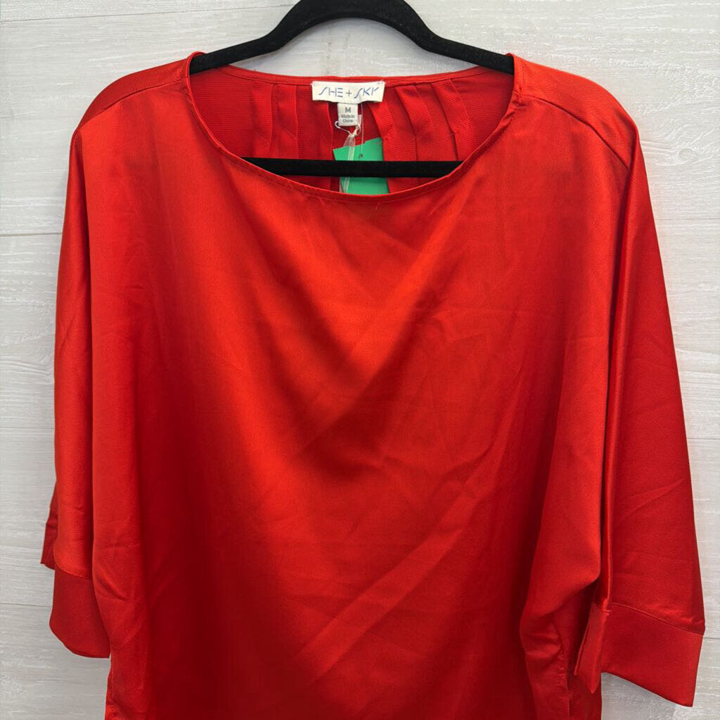 She and Sky Red Silky Slouchy Top Medium