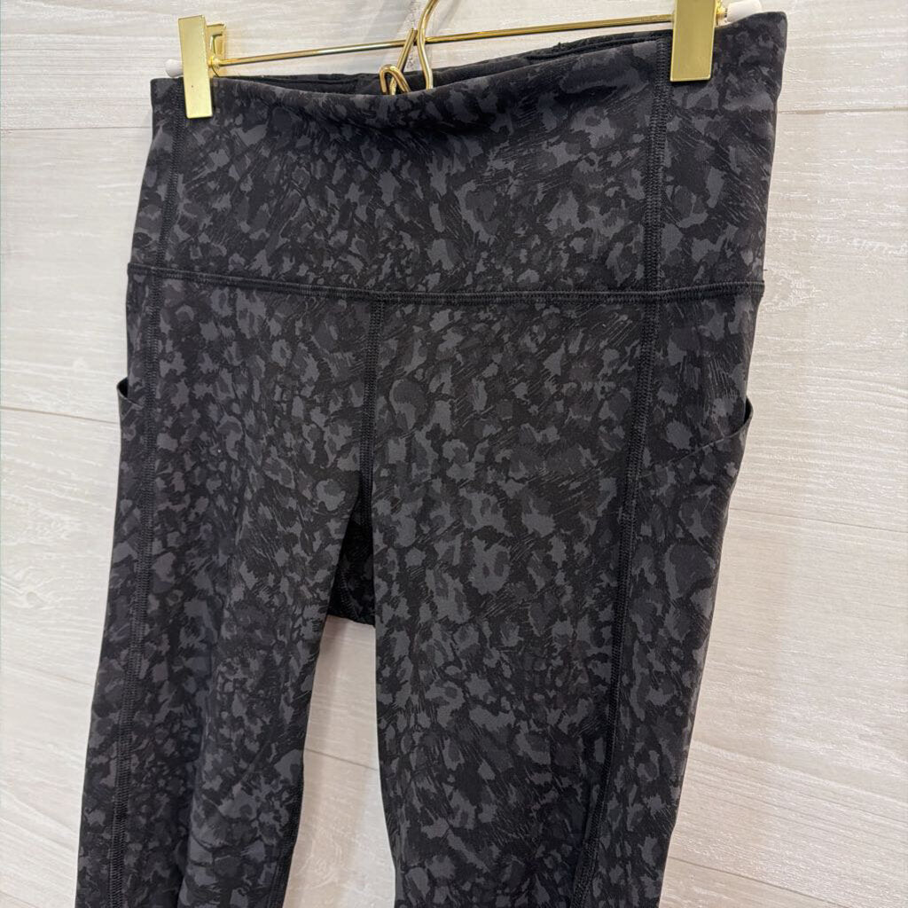 Lululemon Black Print Leggings 4