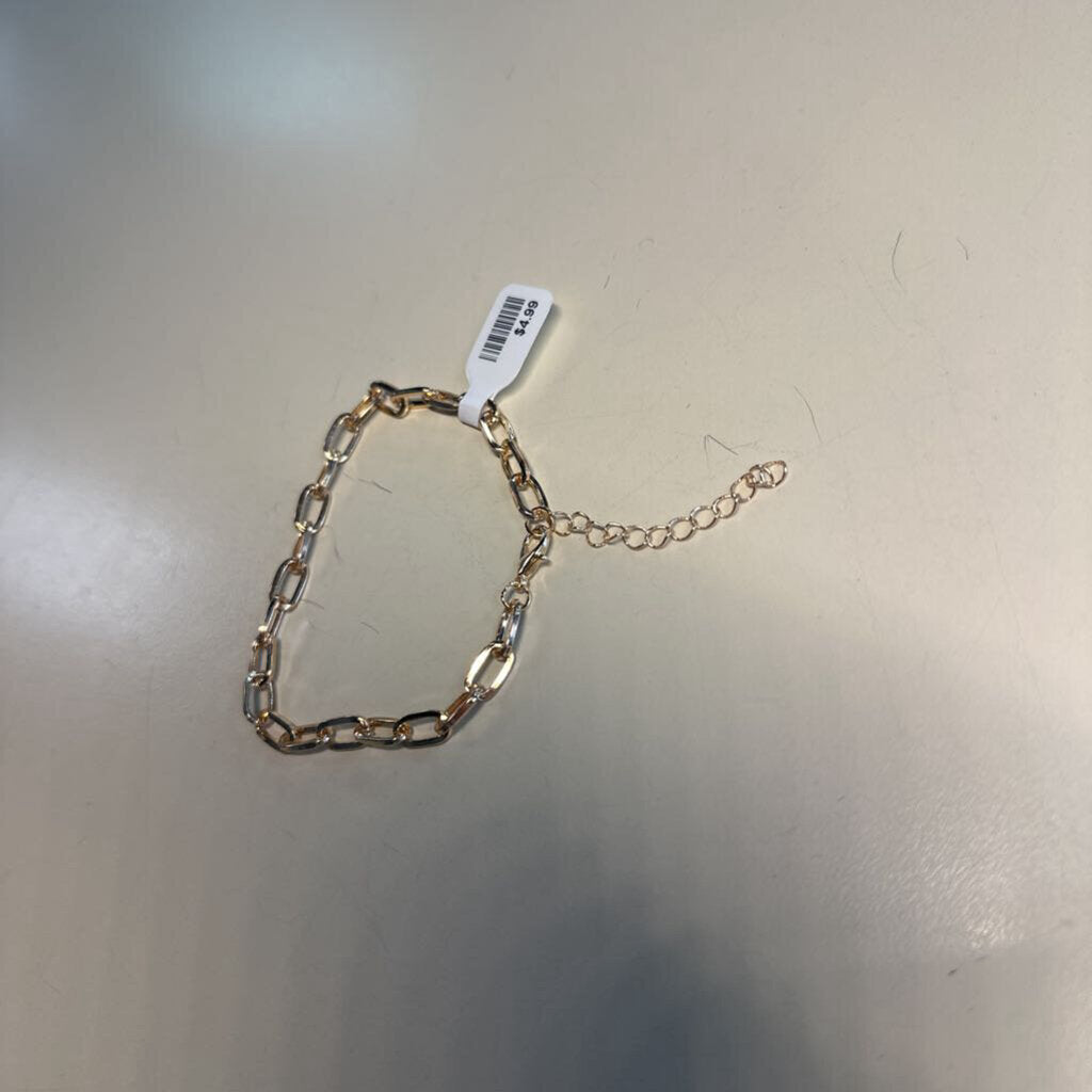 Gold Toned Link Bracelet