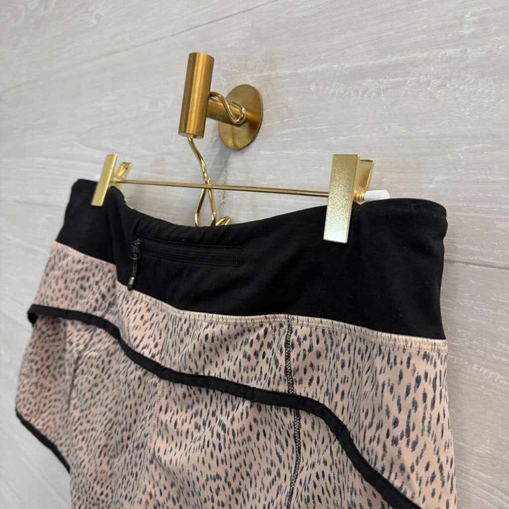 Lululemon Beige/ Black Print Micro Athletic Shorts 6