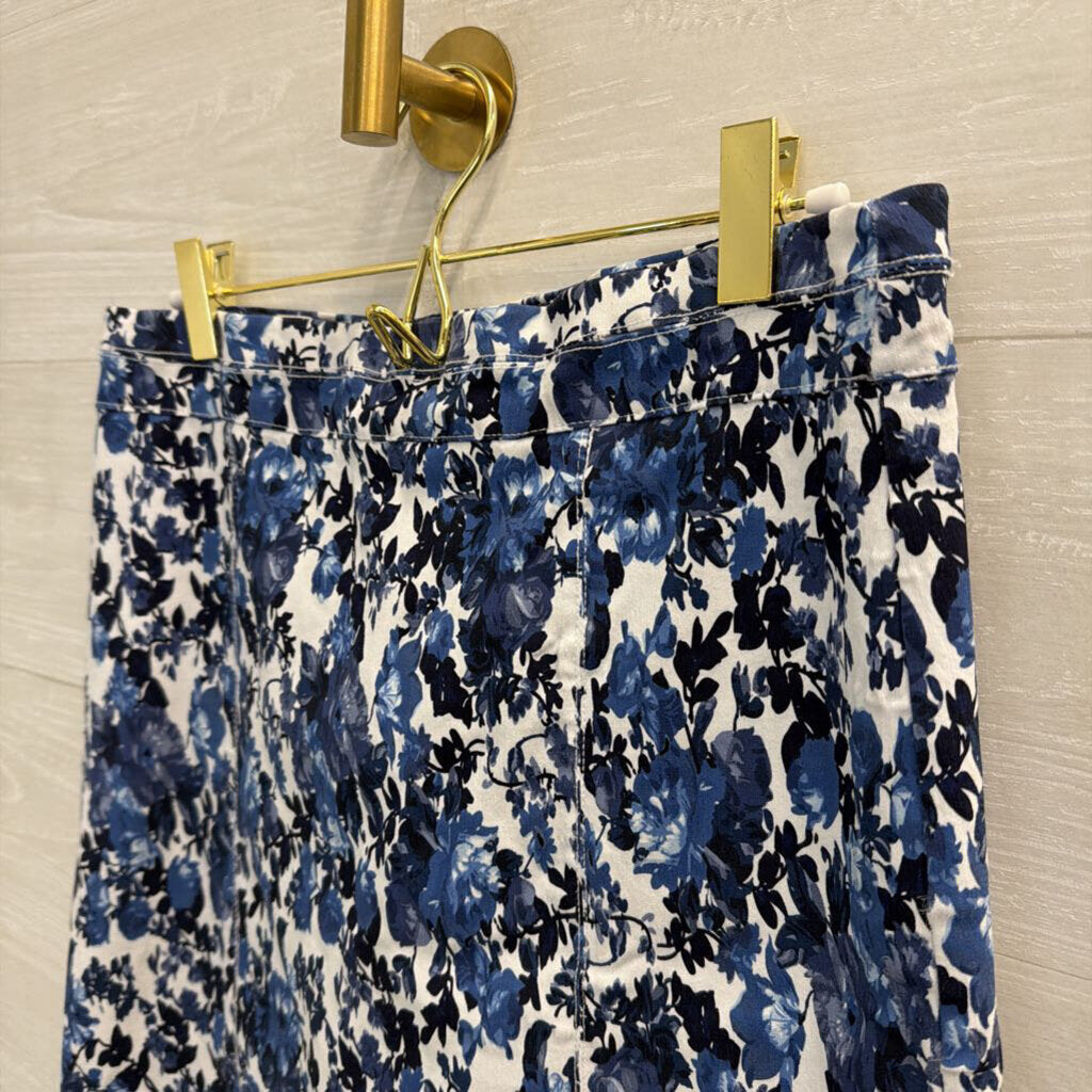 Kim Rogers White/ Blue Print Skort 10