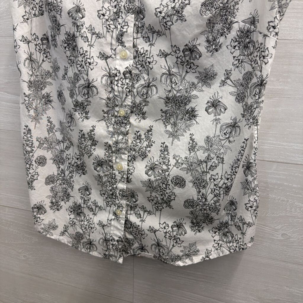 Banana Republic White/ Black Print Sleeveless Button Down Top 12