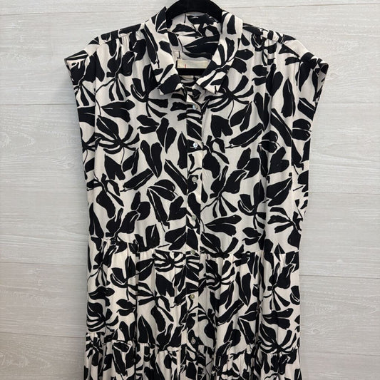 Anthropologie White/ Black Print Silky Short Sleeve Button Front Maxi Dress Medium