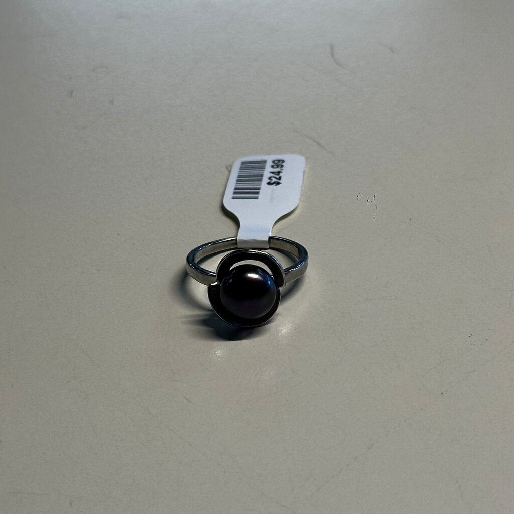 Silver/ Black Pearl Ring