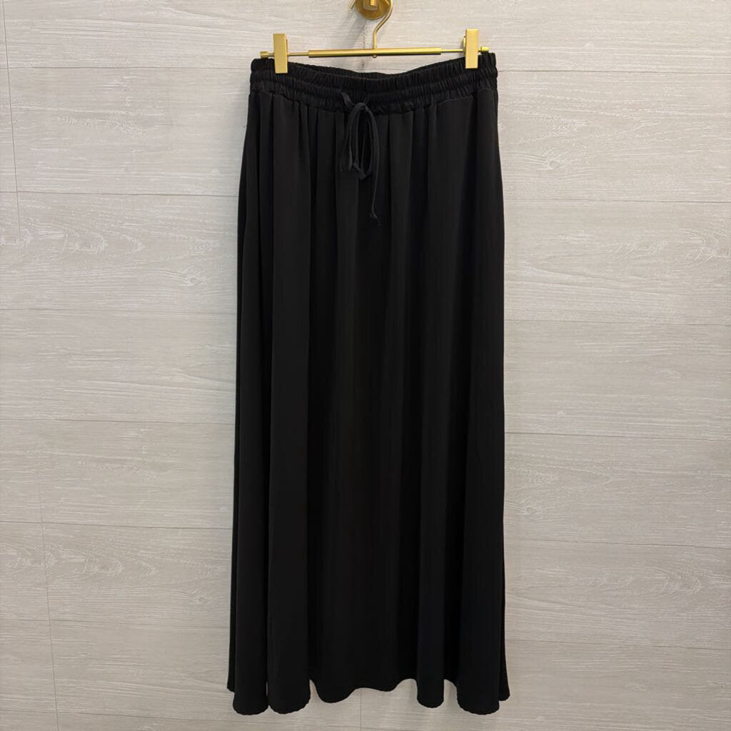 Yincro Black Maxi Skirt Large