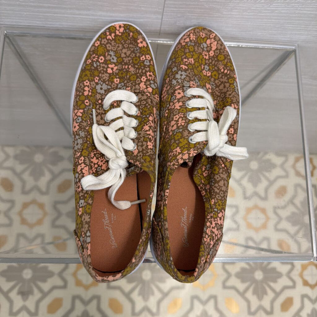 Brown/ Multi Floral Print Low Sneakers 8