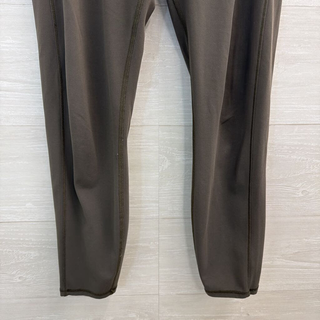 Vuori Soft Green Athletic Leggings Small