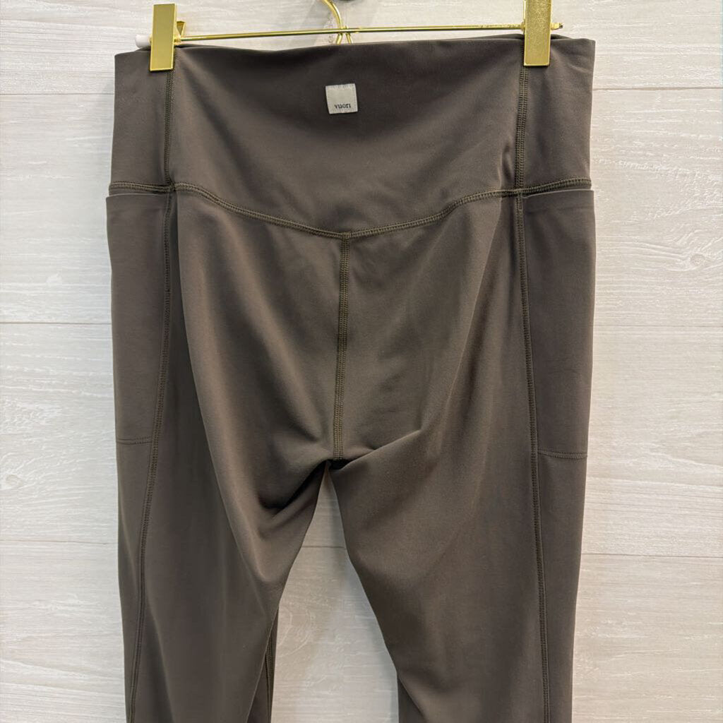 Vuori Soft Green Athletic Leggings Small