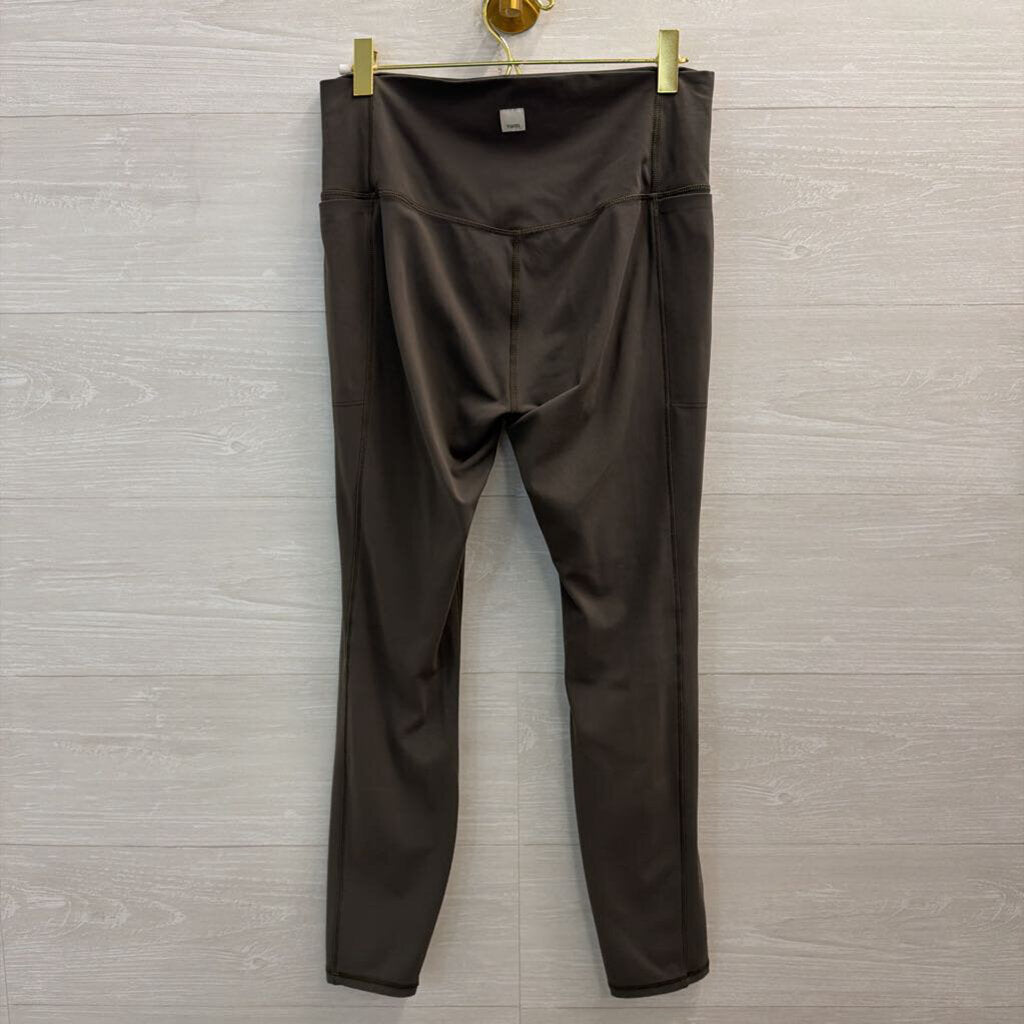Vuori Soft Green Athletic Leggings Small