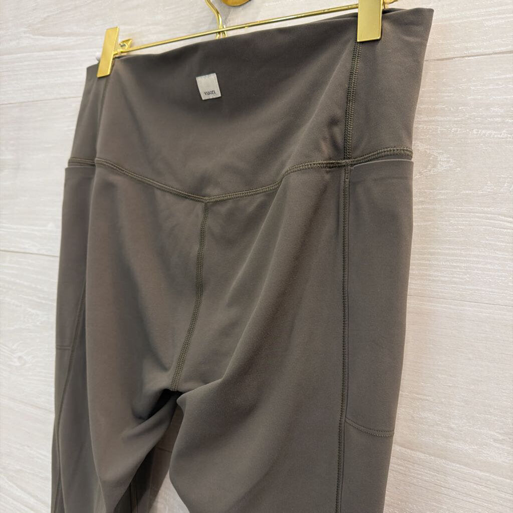 Vuori Soft Green Athletic Leggings Small
