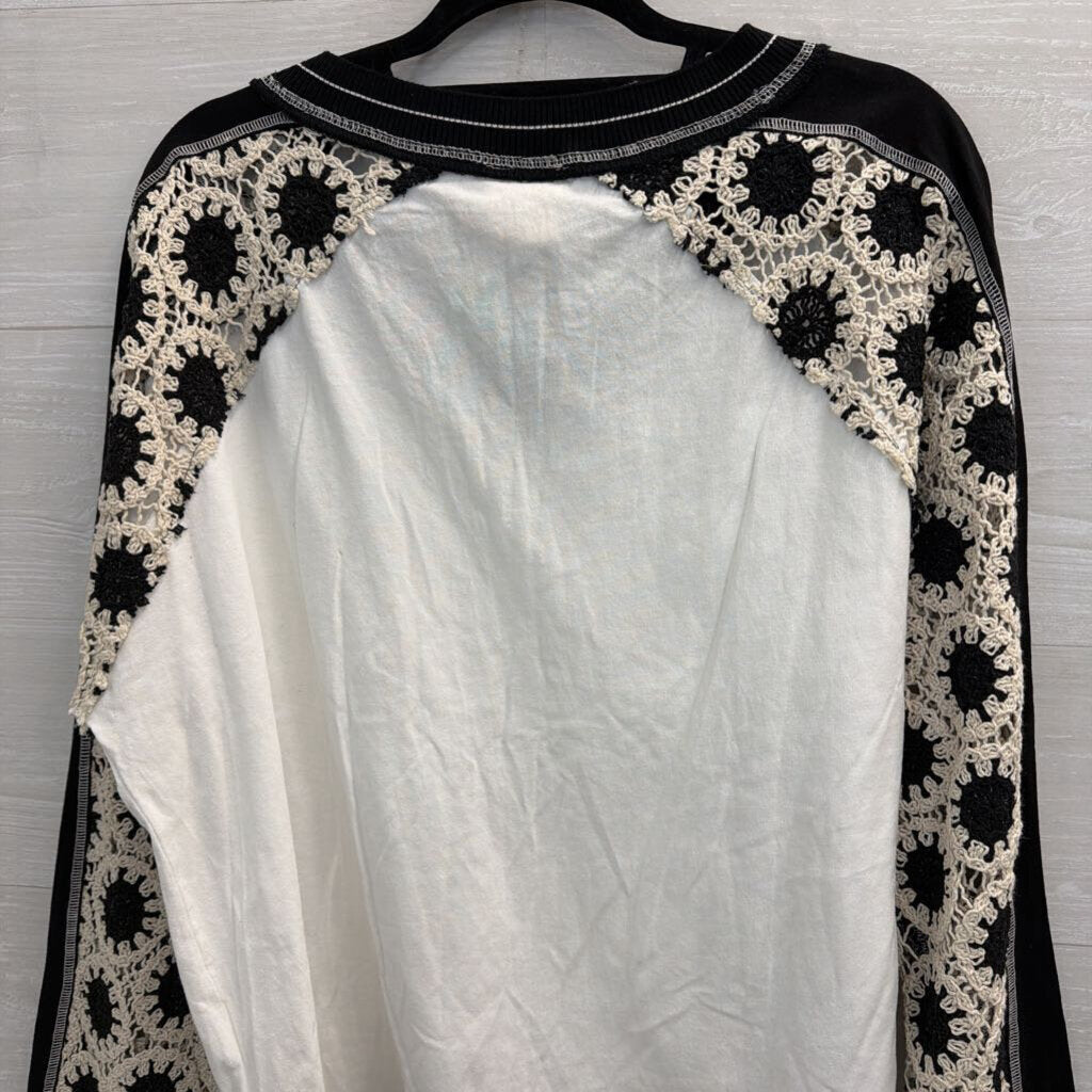 Artistic Works by Lu White/ Black Crochet Knit Long Sleeve Top Large