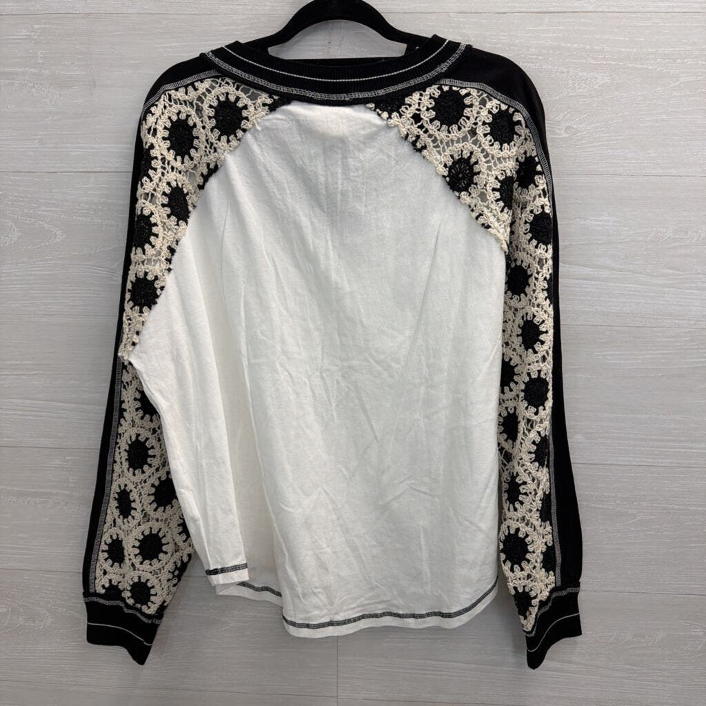 Artistic Works by Lu White/ Black Crochet Knit Long Sleeve Top Large