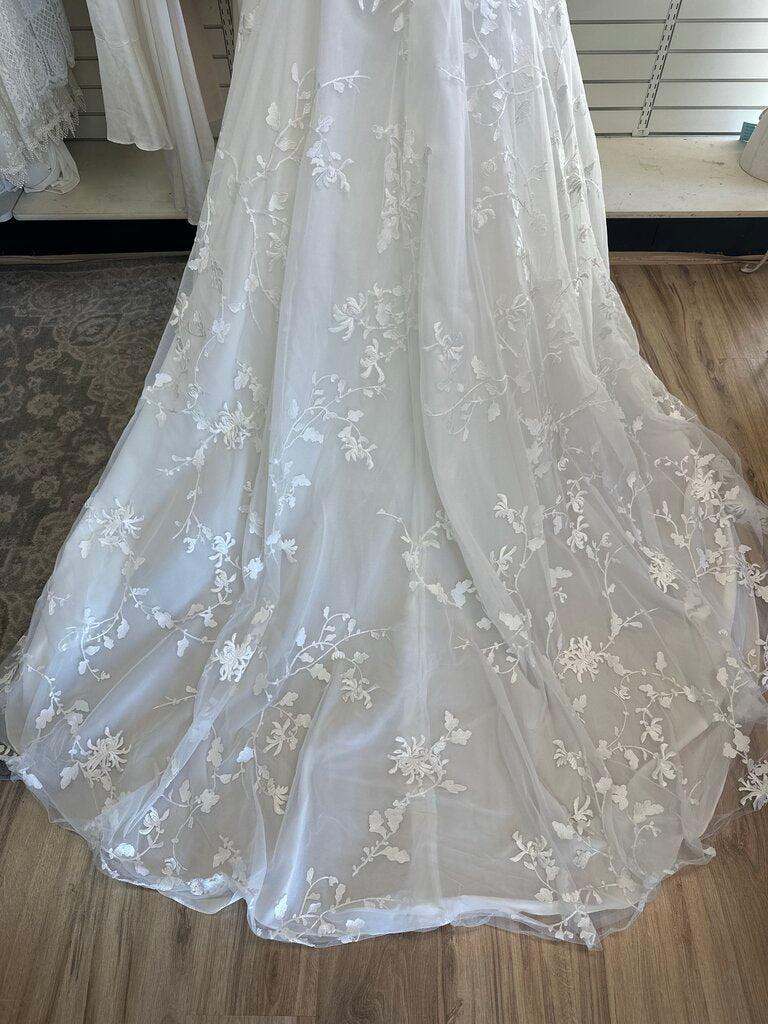 Essense of Australia D3258 Lace Applique A-Line Dress 10