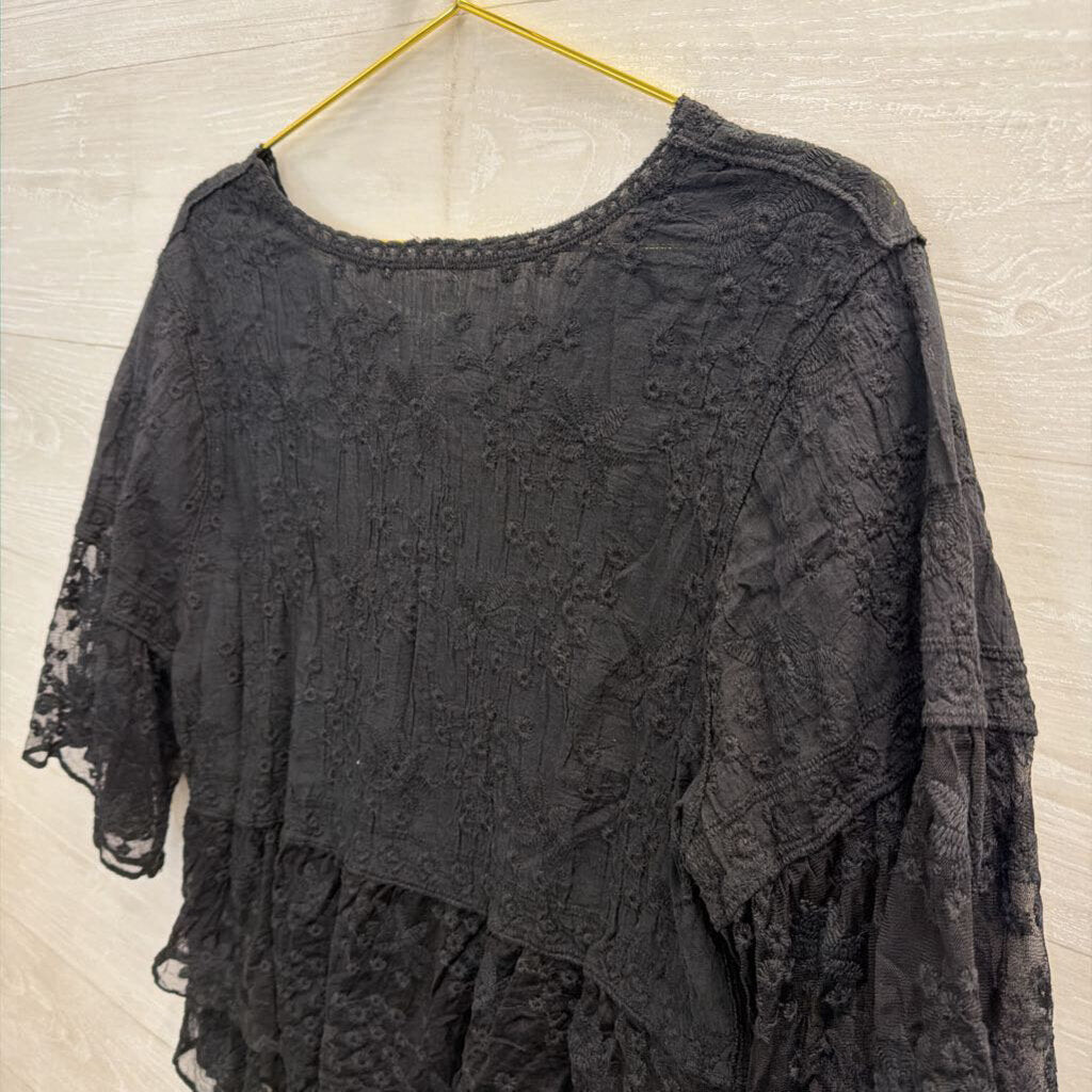 Black Lace Short Sleeve Boxy Top Large