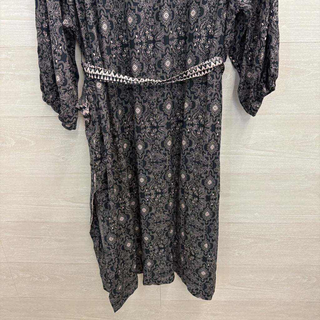 Dress Forum Black/ Blush Print Tie Waist Duster Large