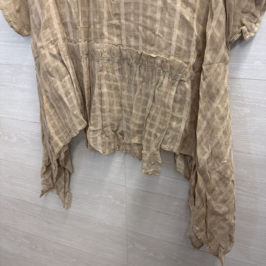 Zen Cheryenne Beige Textured Print Short Sleeve High Low Top Large/ Extra Large