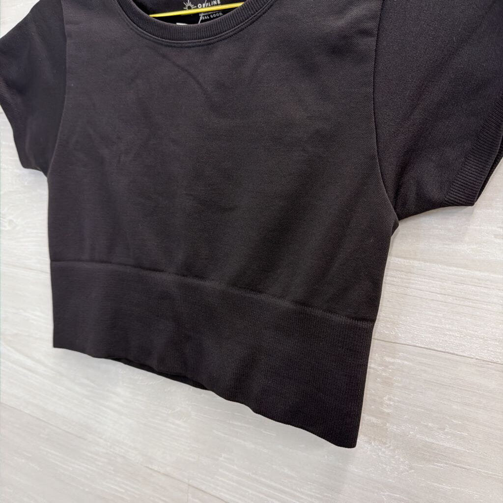 Offline by Aerie Black Cropped Short Sleeve Top Small