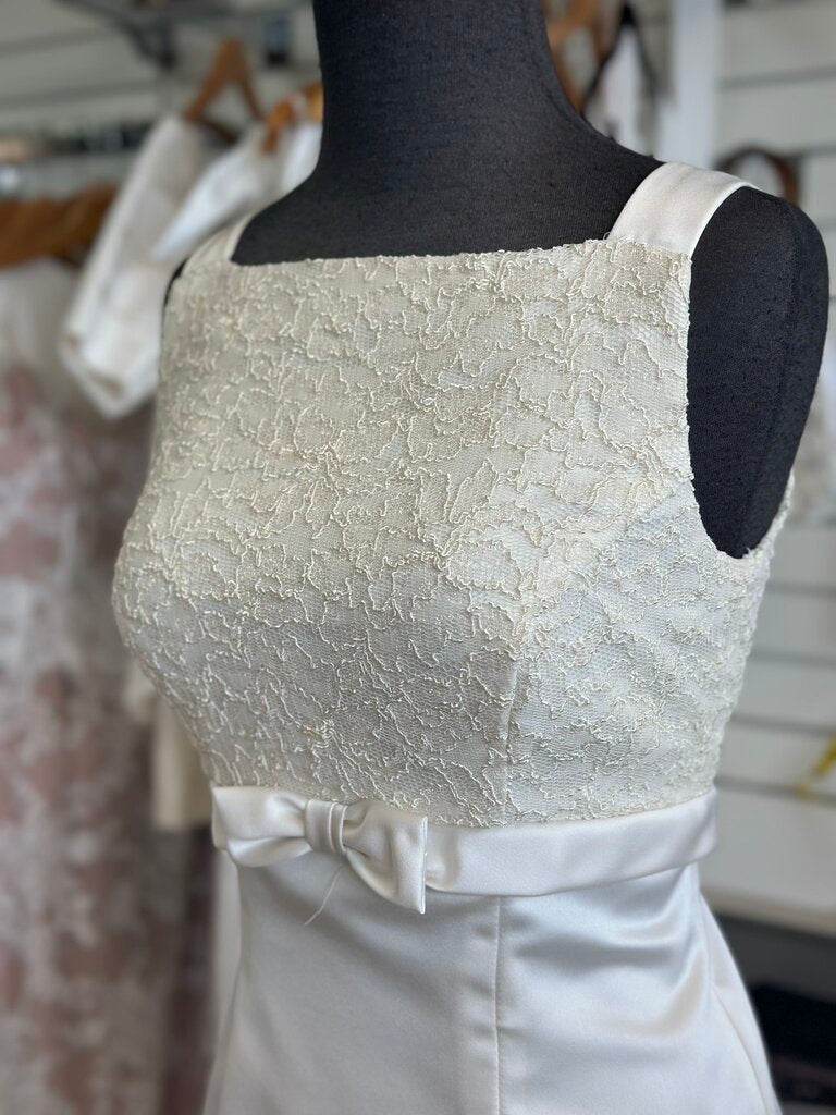 Vintage Ivory Lace Top Satin Skirt Bridal Gown 5/6