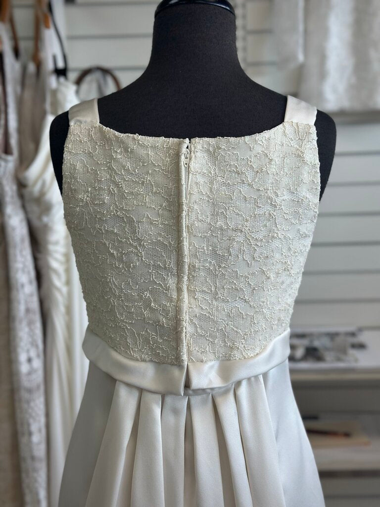 Vintage Ivory Lace Top Satin Skirt Bridal Gown 5/6