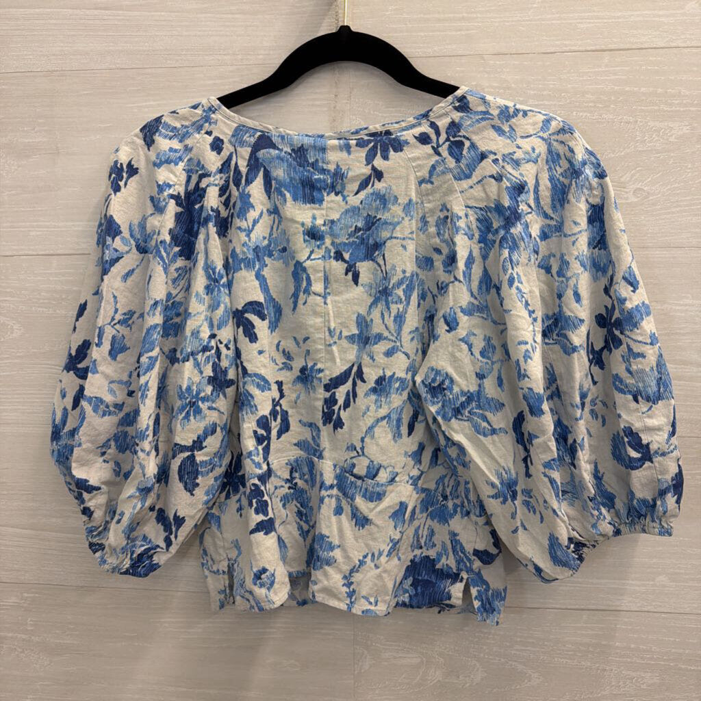 White/ Blue Print Cropped Short Puff Sleeve Top Medium