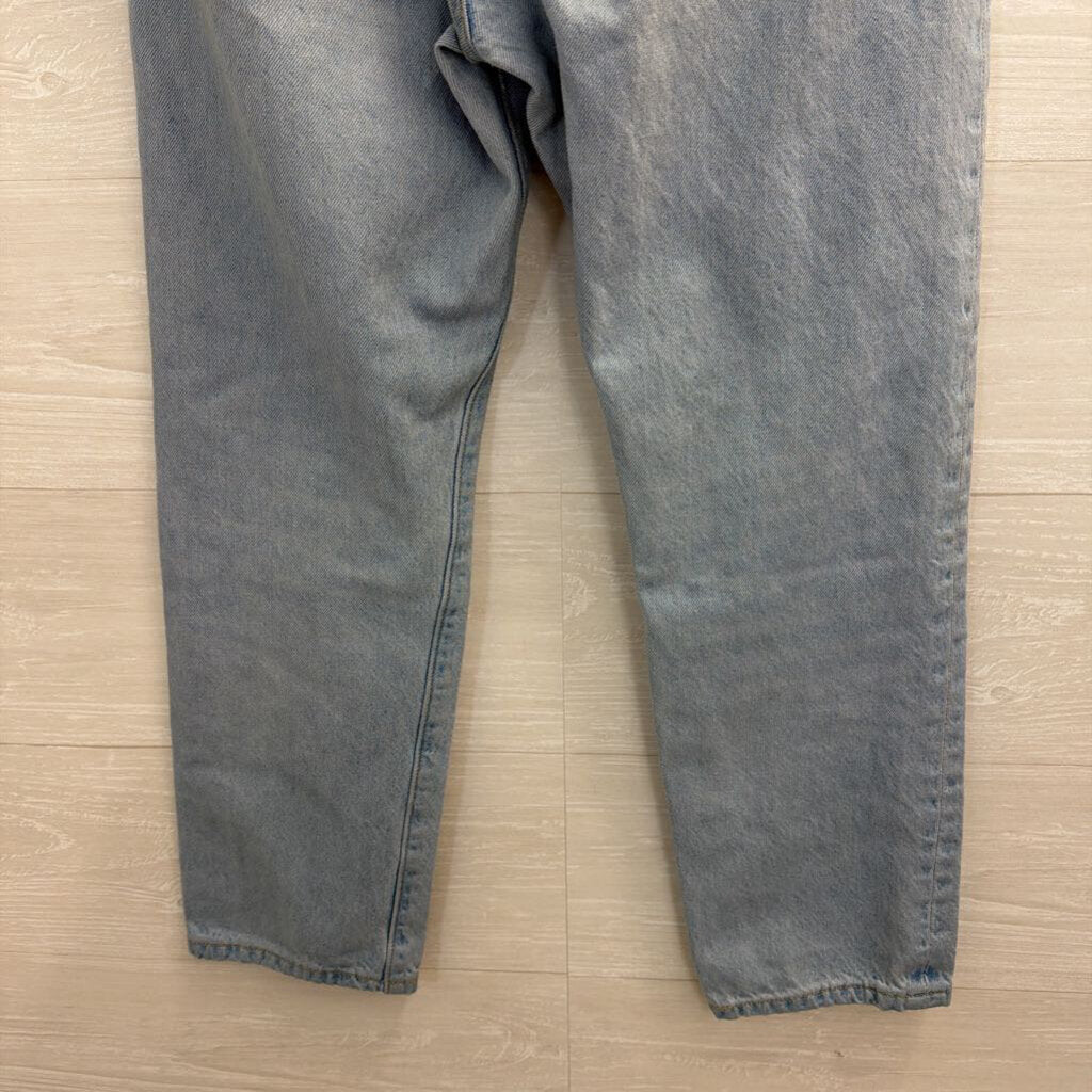 Levi Light Wash 501 Straight Leg Jeans 26