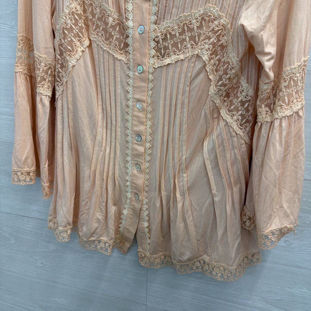 POL Blush Pink Lace Long Sleeve Button Front Top Small