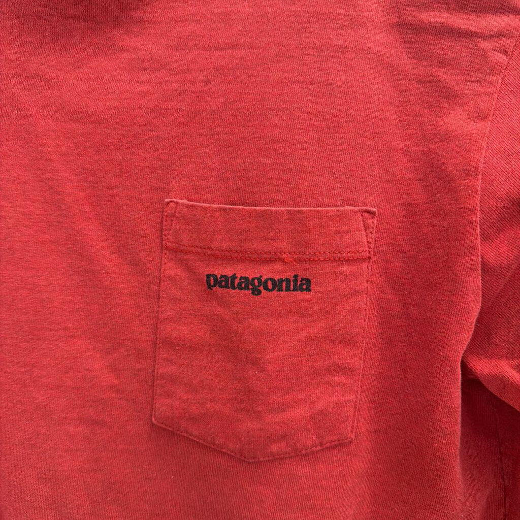 Patagonia Red Short Sleeve Graphic Tee Small