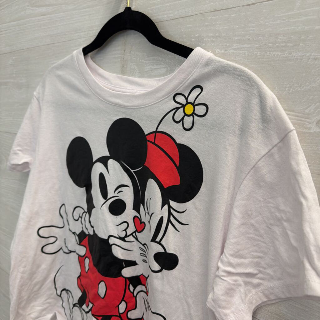 Disney White/ Multi Mickey/ Minnie Cropped Short Sleeve Graphic Tee Extra Large