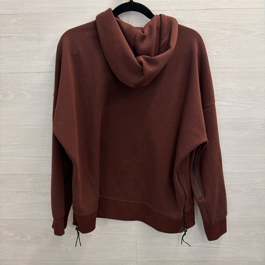 On Cloud Burgundy Hoodie Medium