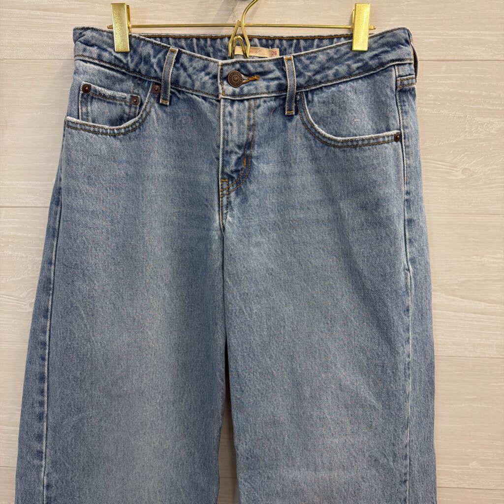 Levi Light Wash Low Loose Jeans 26
