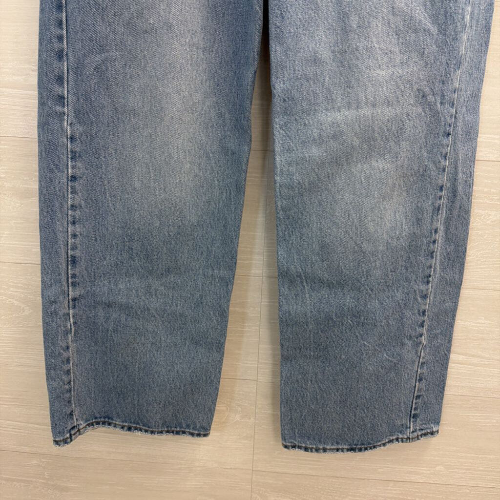 Levi Light Wash Low Loose Jeans 26