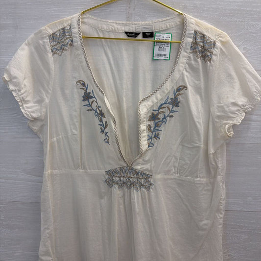Eddie Bauer Cream/ Blue Embroidered Short Sleeve Top Extra Large
