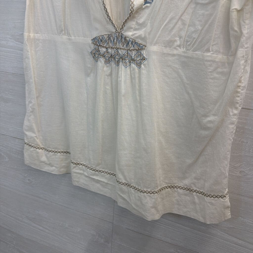 Eddie Bauer Cream/ Blue Embroidered Short Sleeve Top Extra Large