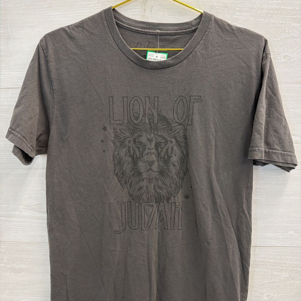Milena Grey Lion of Judah Short Sleeve Graphic Tee Medium