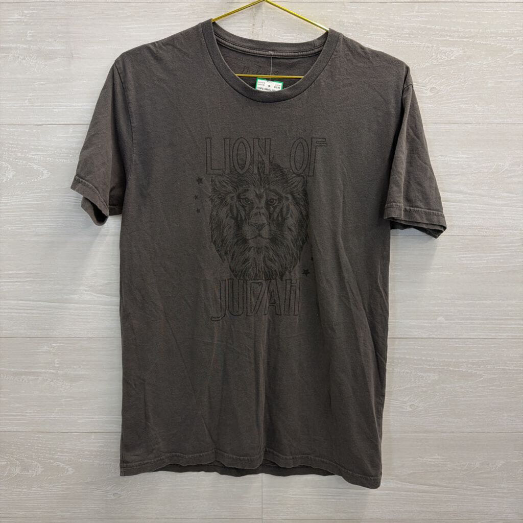 Milena Grey Lion of Judah Short Sleeve Graphic Tee Medium