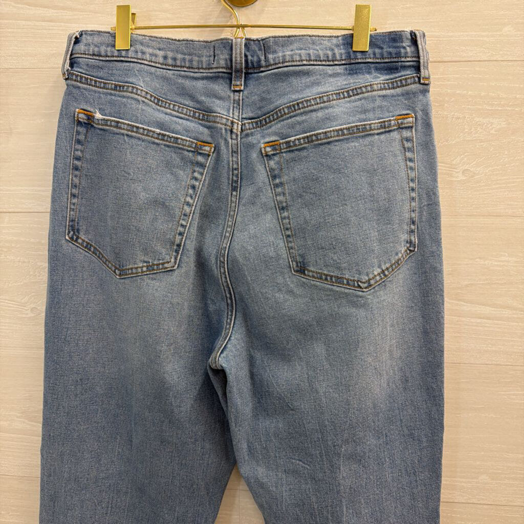 Abercrombie and Fitch Medium Wash The 90s Slim Straight Ultra High Rise Jeans 32
